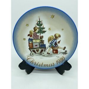 Christmas Plate 1980 "Parade‎ into Toyland" Sister Berta Hummel Schmid EUC